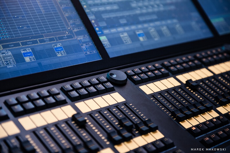 Zuo Corp - FW 2012/13 - Jungle Gardenia - Backstage 30