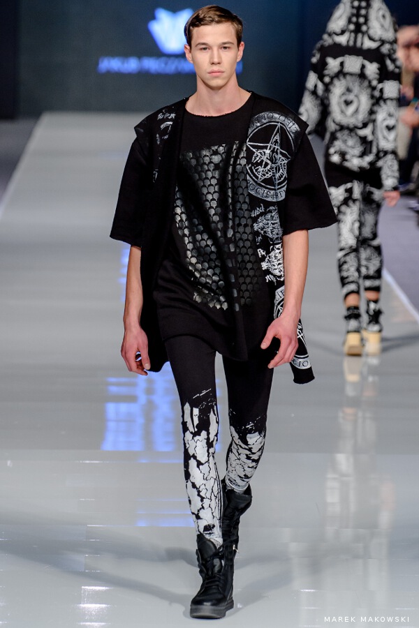 ODIO TEES & Jakub Pieczarkowski 13