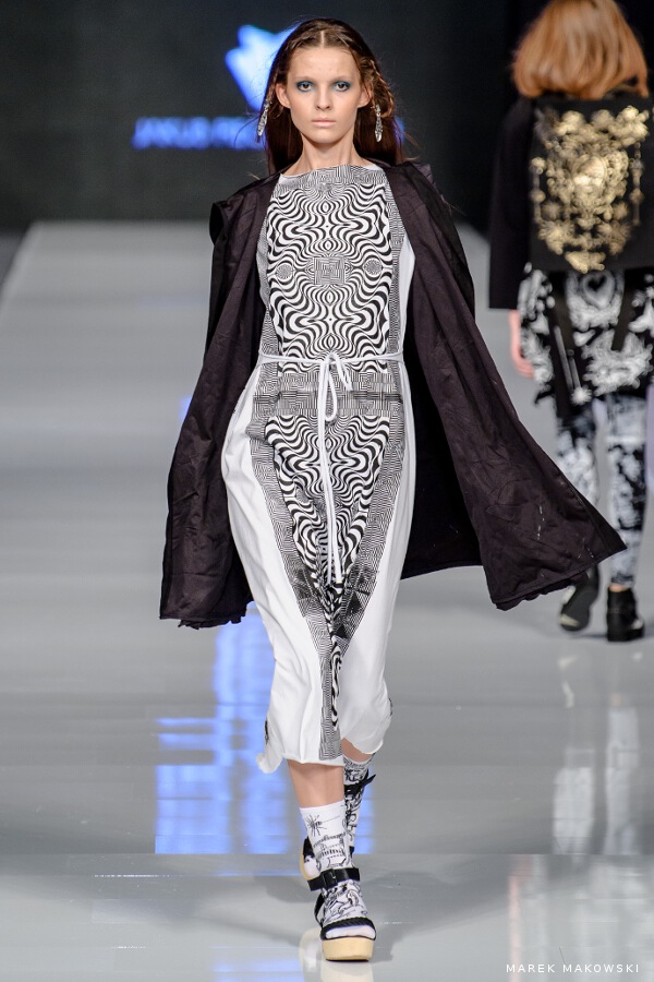 ODIO TEES & Jakub Pieczarkowski 18