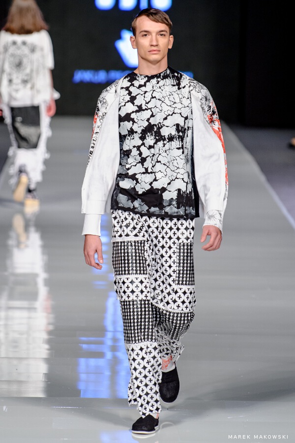 ODIO TEES & Jakub Pieczarkowski 23