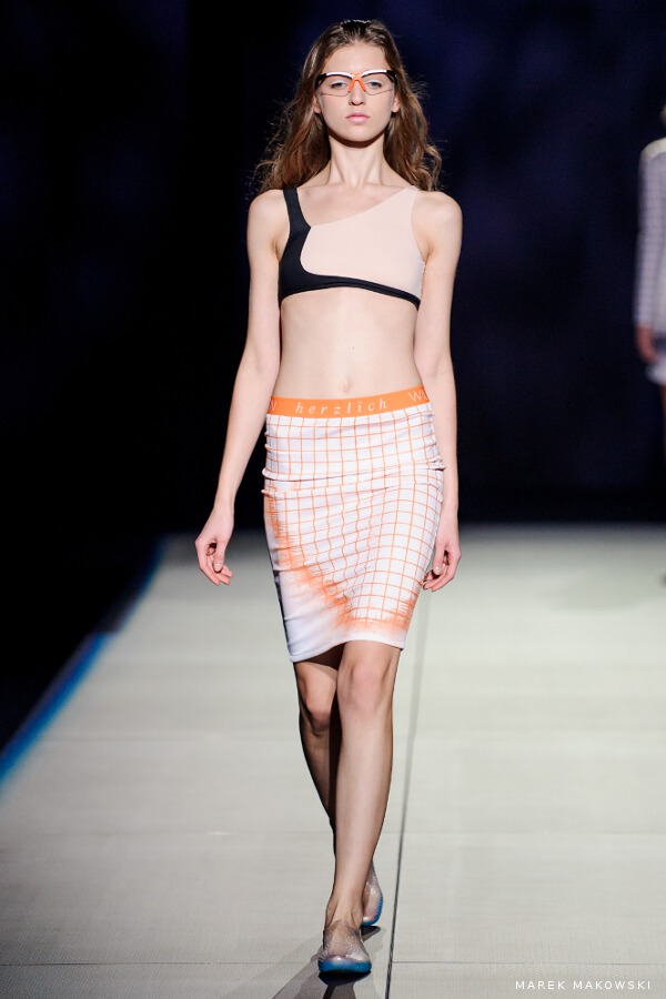 Herzlich Willkommen 12