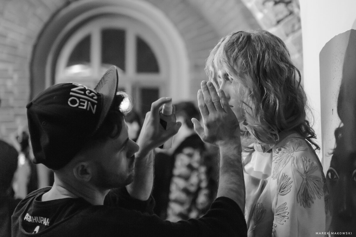 Tomasz Ossoliński - Fall/Winter 2017/18 - Shadows - Backstage 9