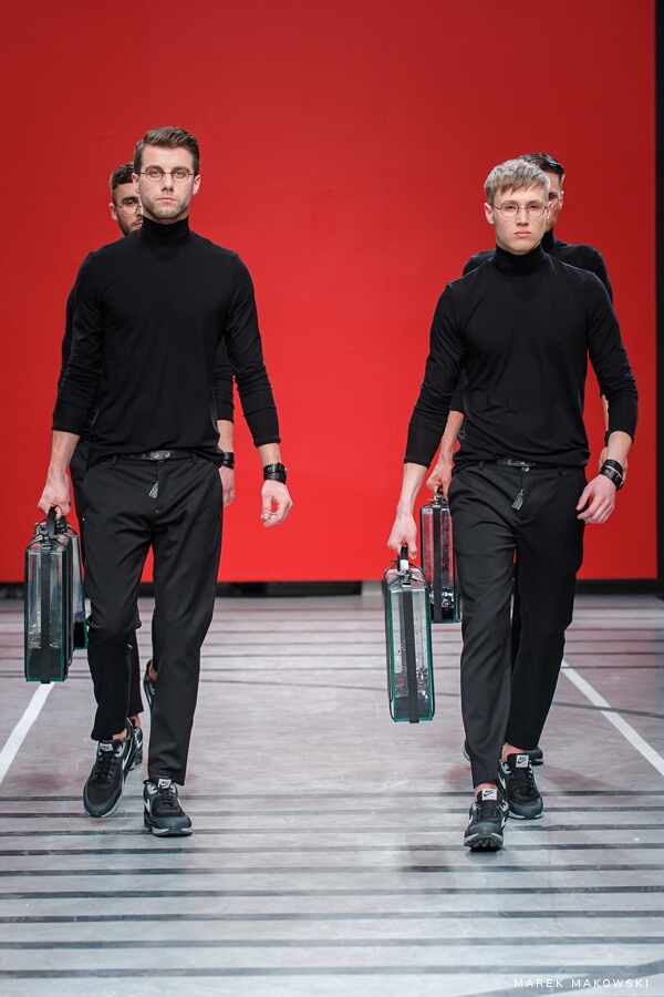 2RU2RA - Painted Black 6