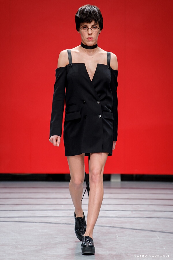 2RU2RA - Painted Black 7