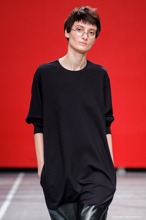 2RU2RA - Painted Black 16