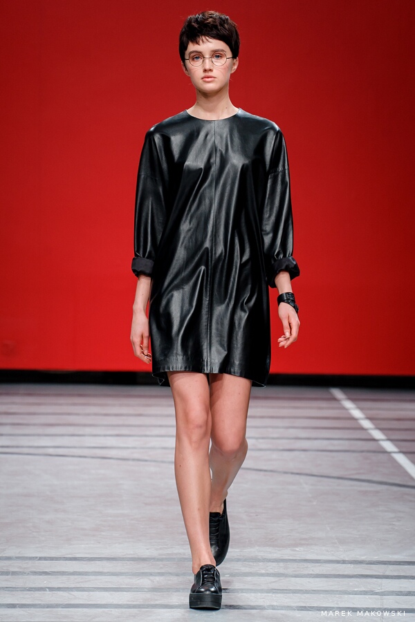 2RU2RA - Painted Black 28