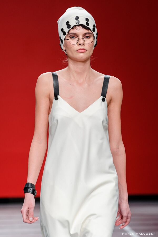 2RU2RA - Painted Black 31